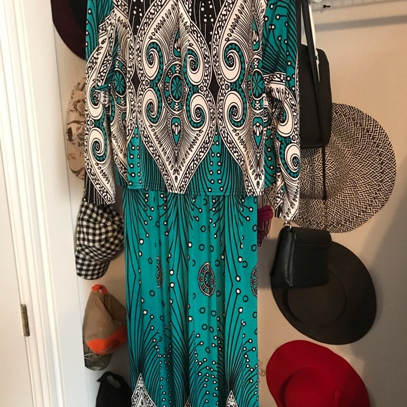 Gorgeous Dress - Picture 3 of 3